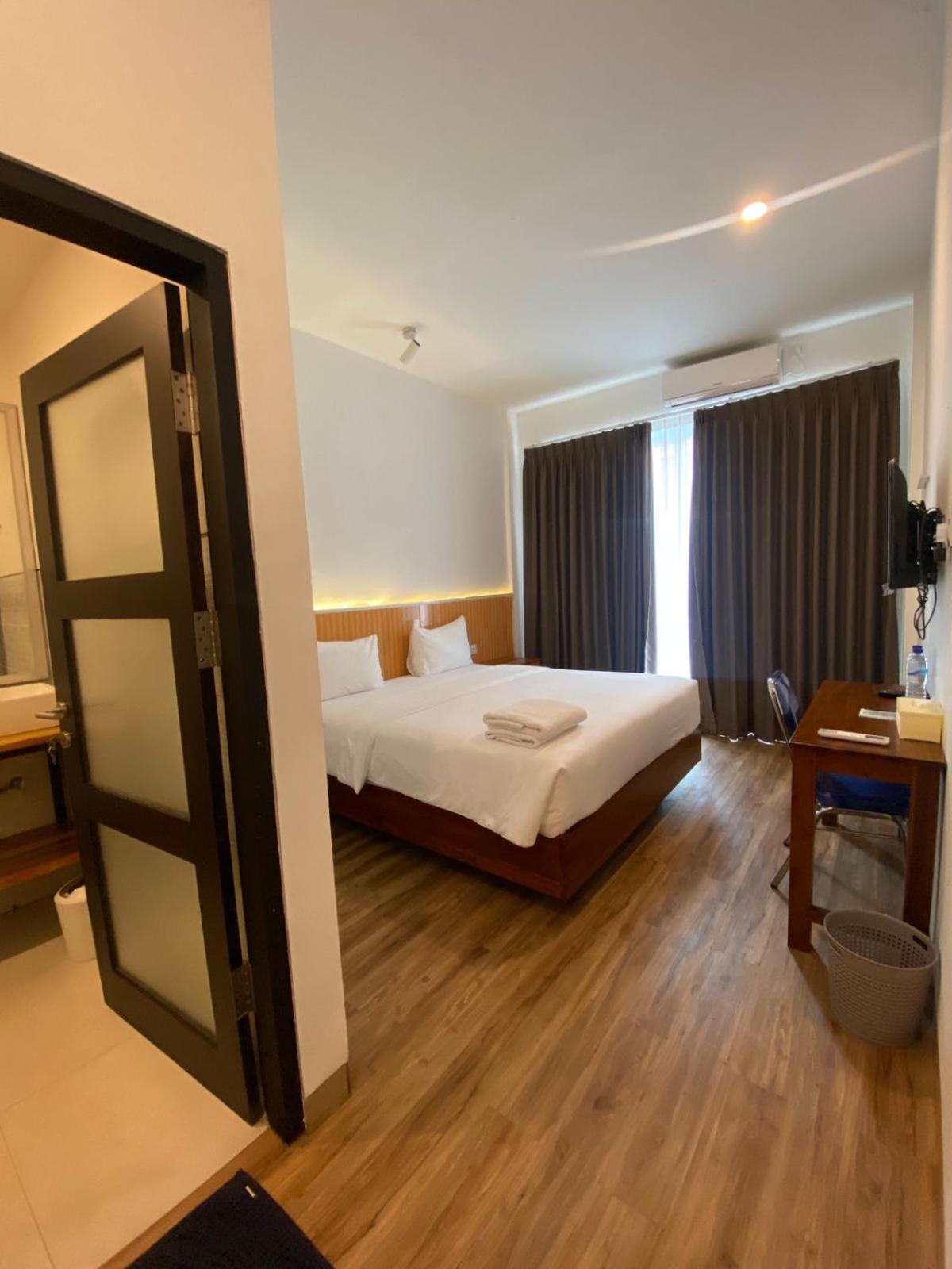 Christika Homestay Labuan Bajo Exterior foto