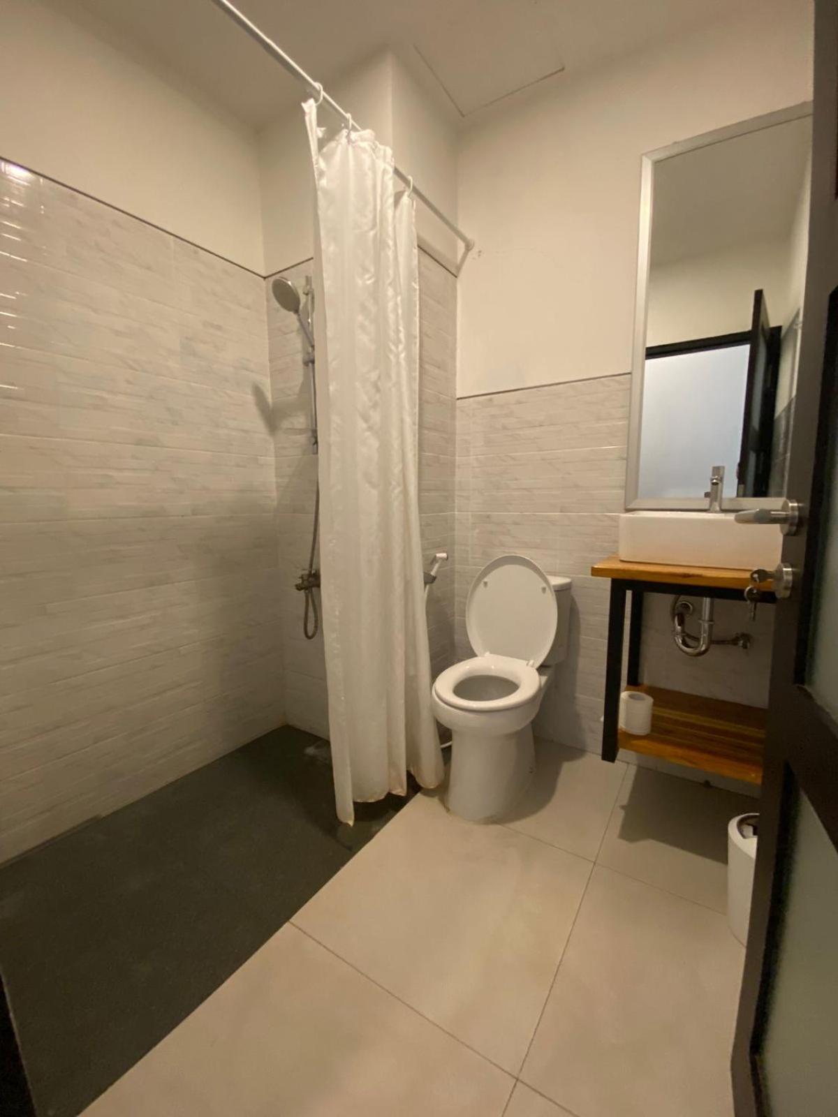Christika Homestay Labuan Bajo Exterior foto